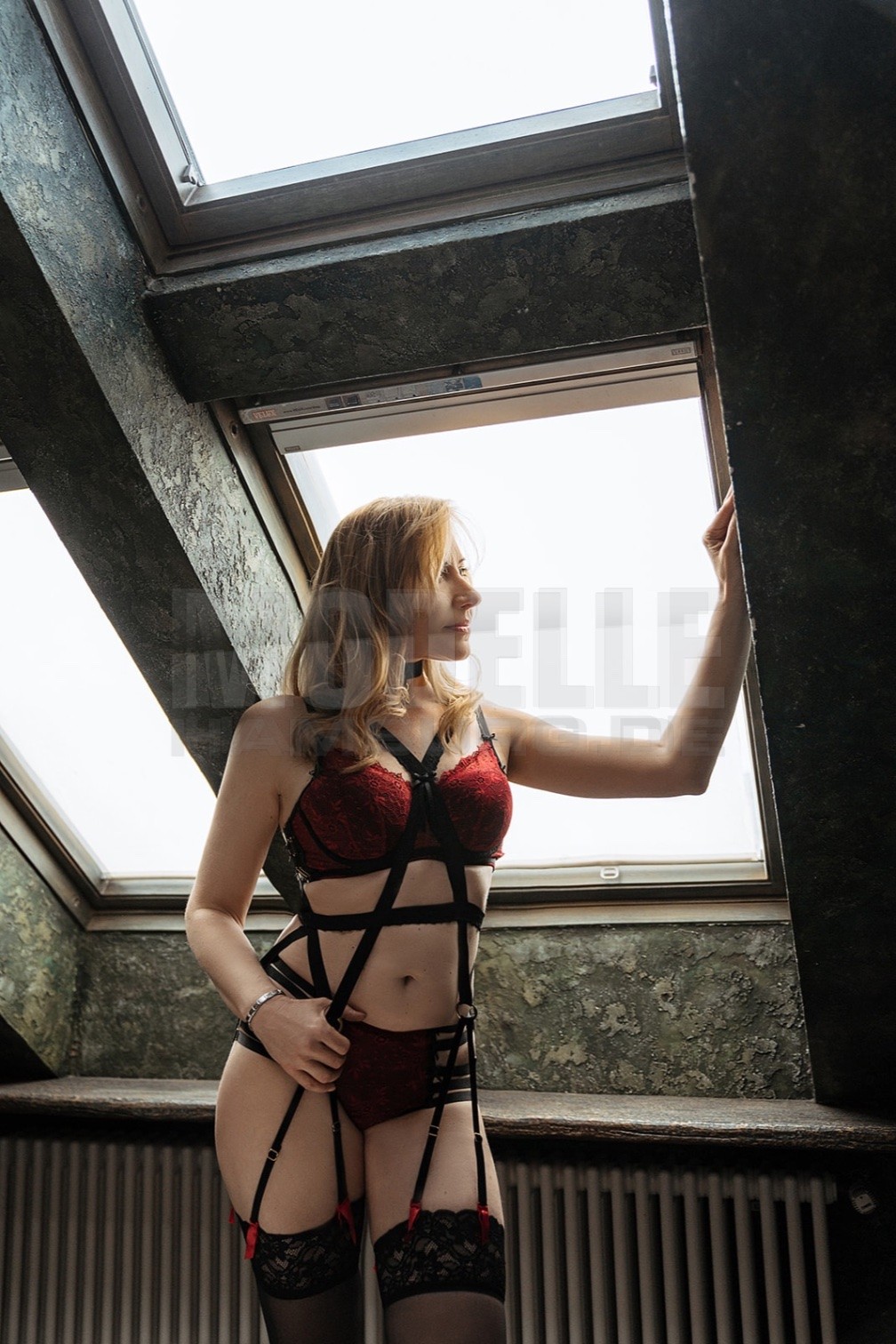 ADRIANA, 36, 176cm, 66kg, 75 C