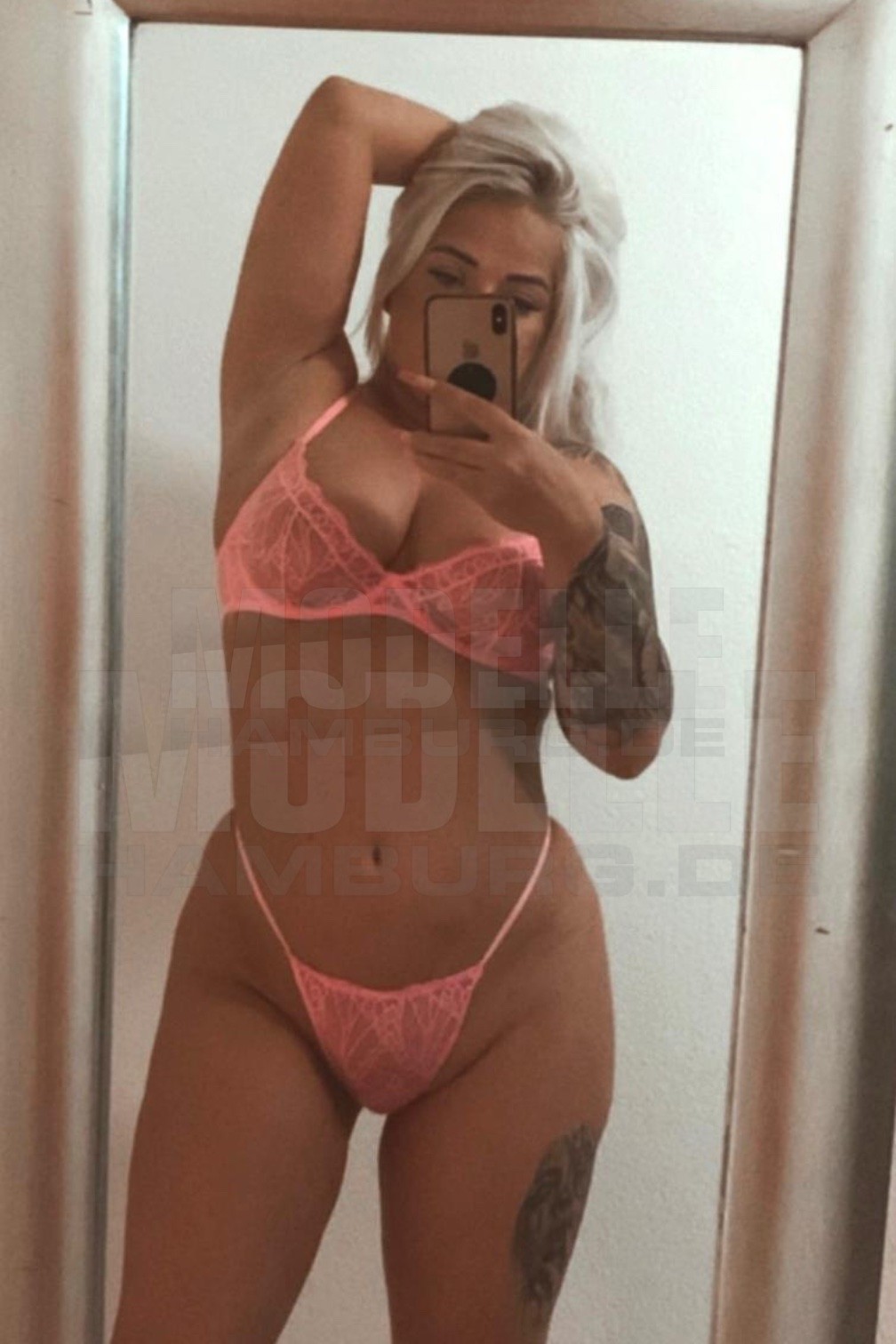 AMY DEUTSCH, 23, 164cm, 72kg, 80 C