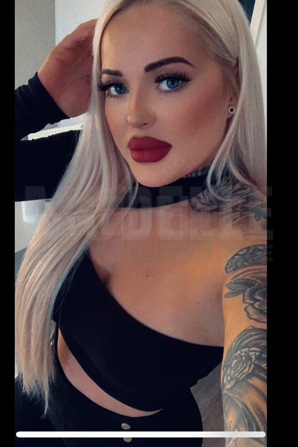 AMY DEUTSCH, 23, 164cm, 72kg, 80 C