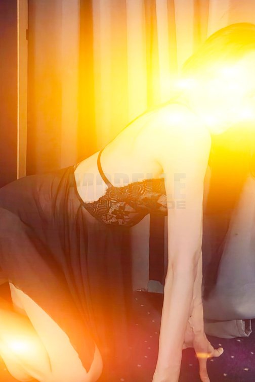 Honey Susie, 40, 166cm, 53kg, 75 B