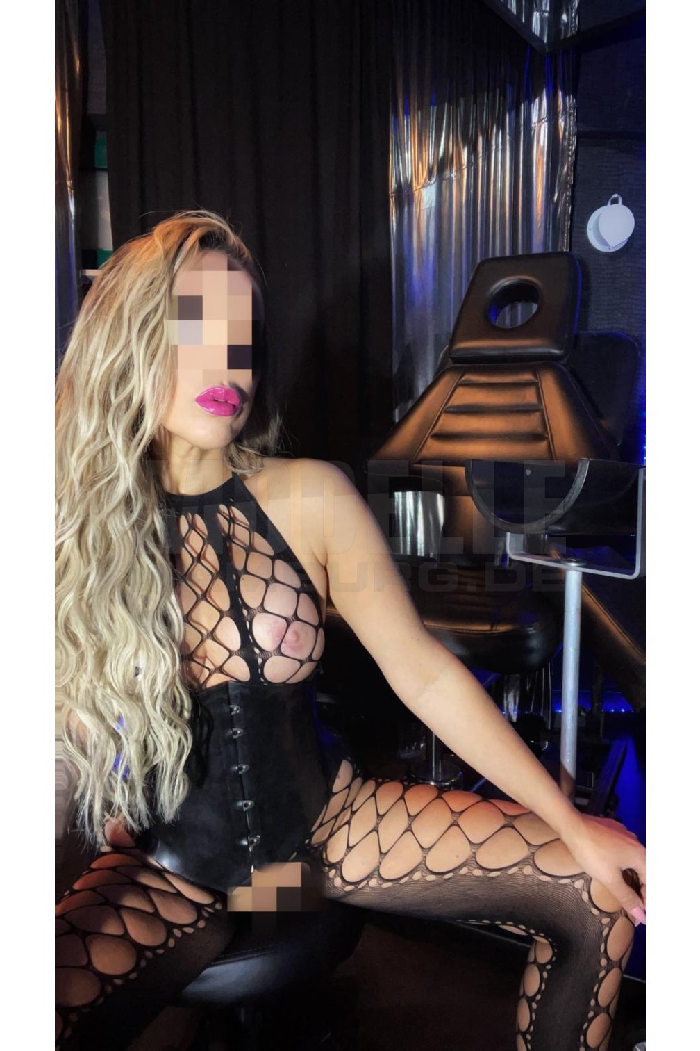 Jordan 70HH, 29, 162cm, 51kg, 75 G