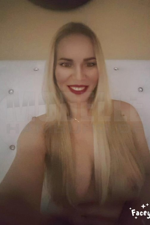 Mia, 37, 162cm, 55kg, 75 B