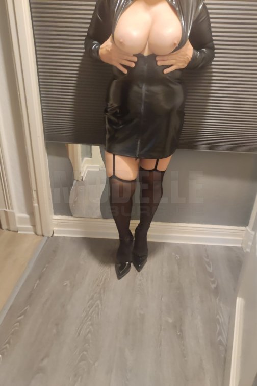 Melany, 58, 160cm, 64kg, 75 B