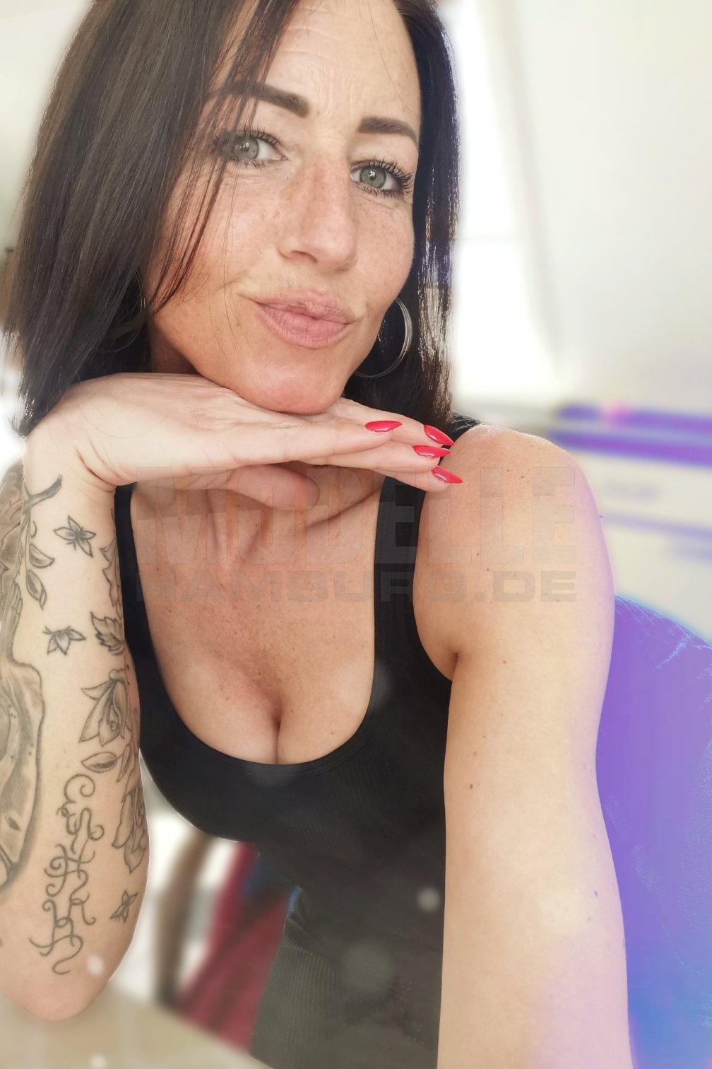 Alicia Alizé, 36, 171cm, 57kg, 75 B