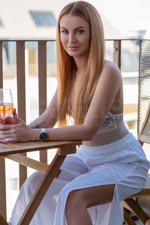 Cassandra, 30, 170cm, 55kg, 70 B