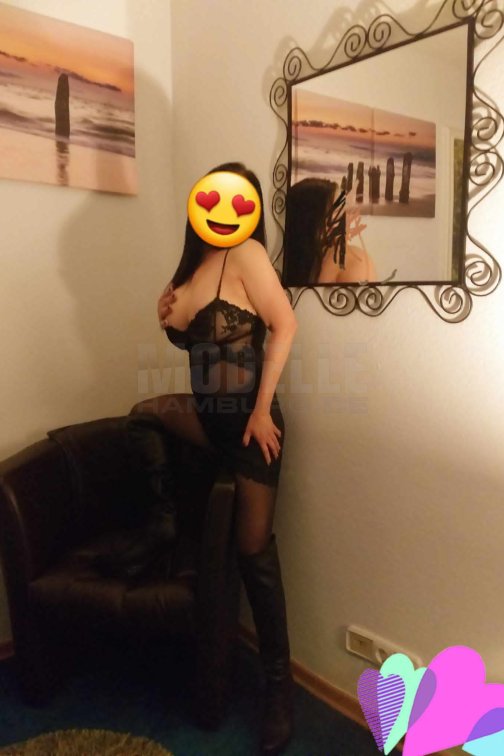 Perry, 45, 149cm, 55kg, 85 B