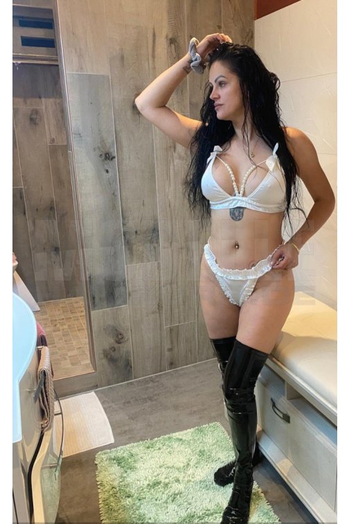 Ariana, 29, 170cm, 59kg, 85 E