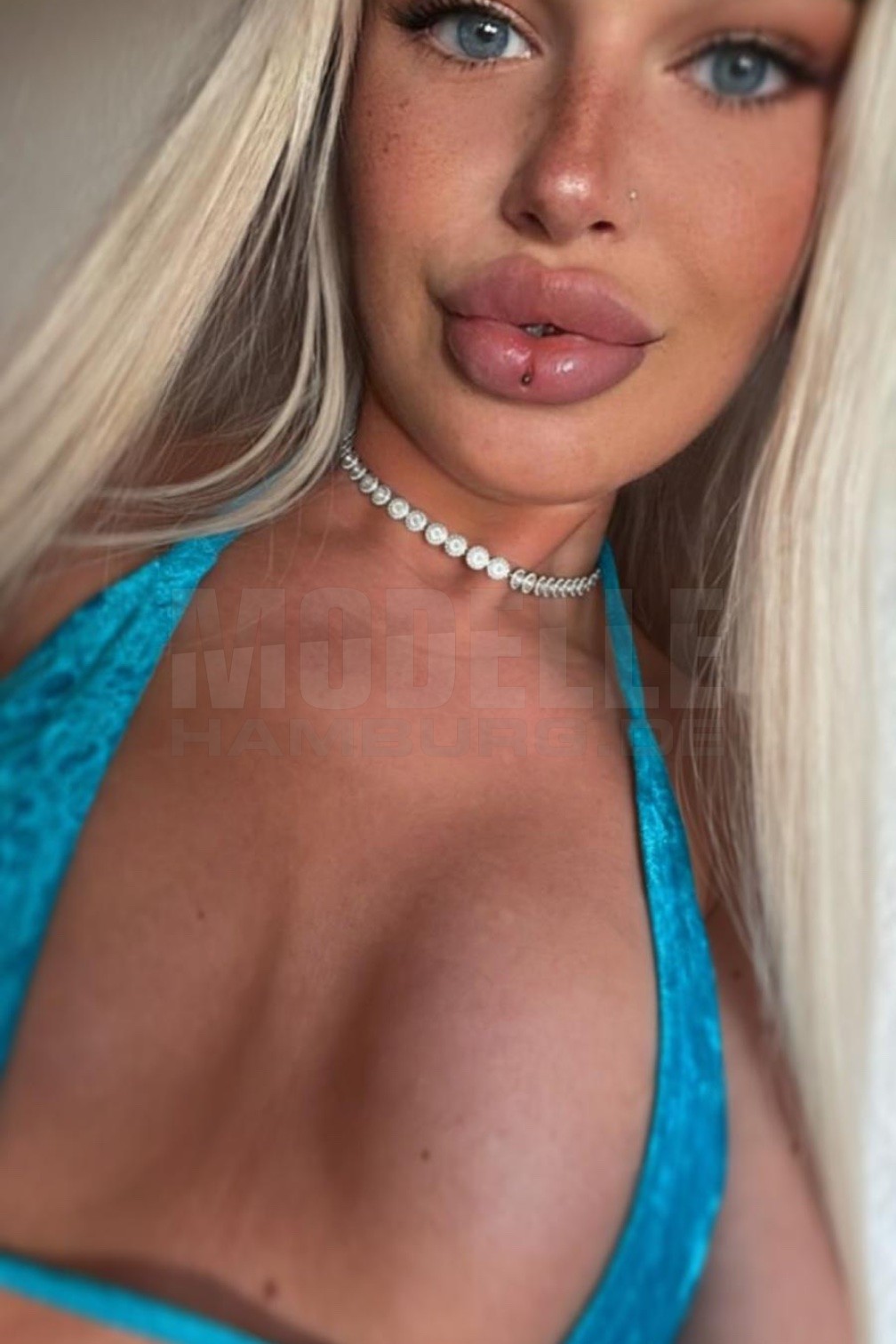 Luna-Marie, 24, 176cm, 59kg, 80 B