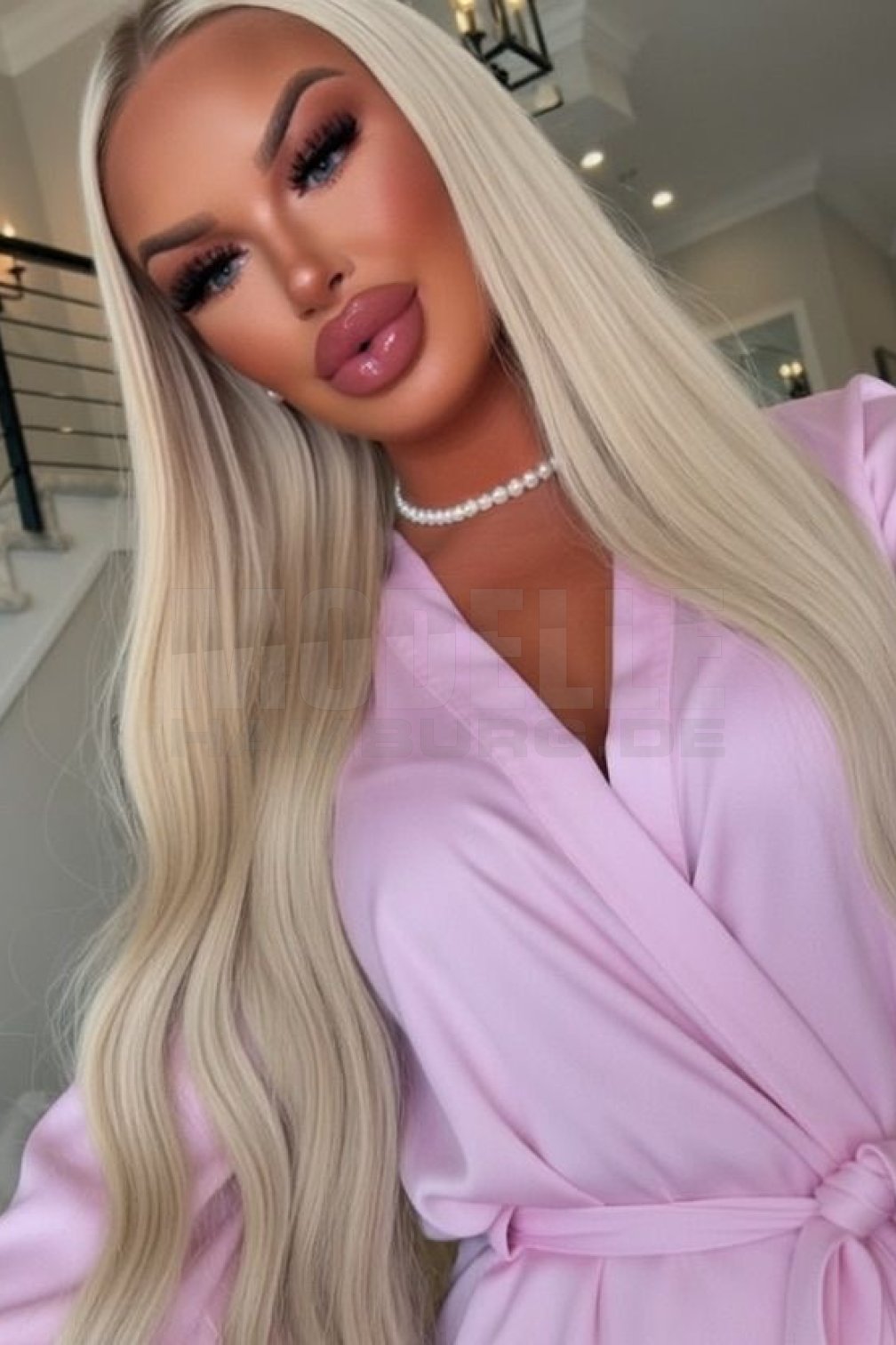 Luna-Marie, 24, 176cm, 59kg, 80 B