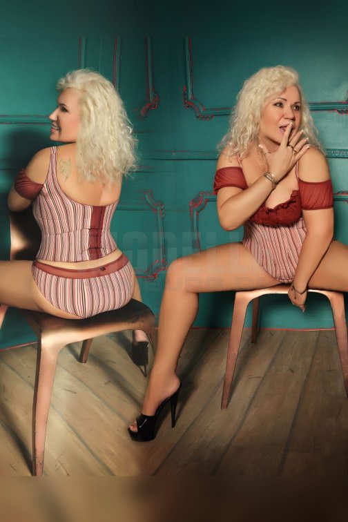 Wika, 56, 160cm, 69kg, 80 C