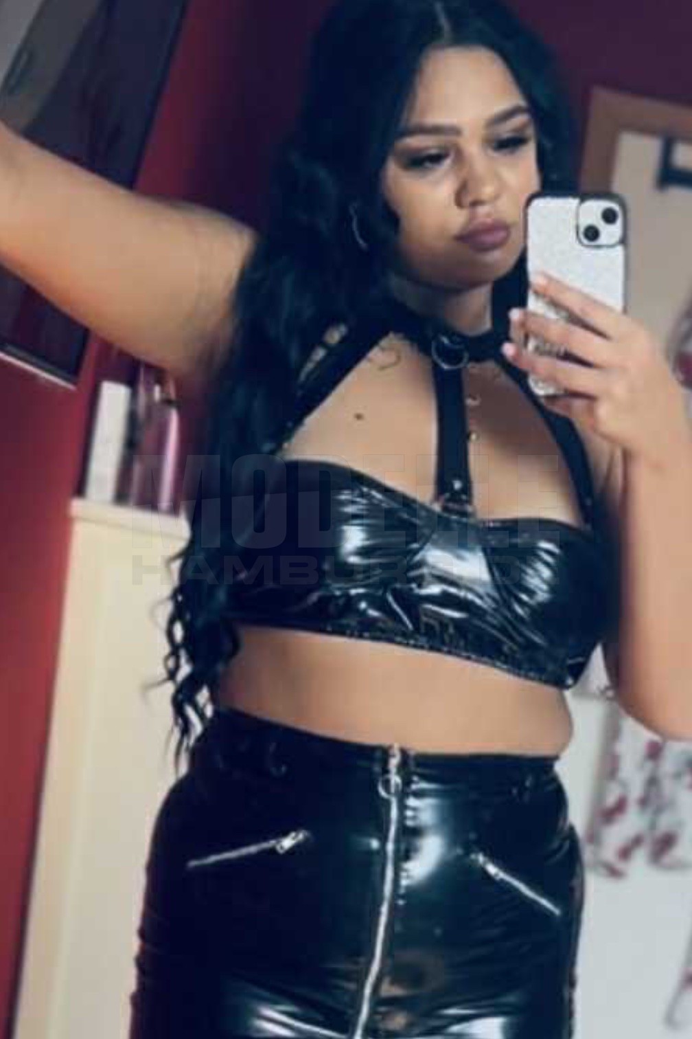 Ariana, 18, 160cm, 54kg, 70 B