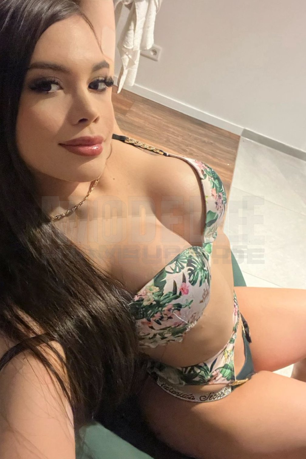 Ts Brenda, 21, 169cm, 66kg, 75 D