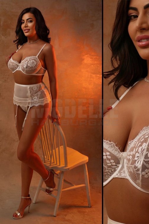 Bella, 34, 170cm, 54kg, 90 B