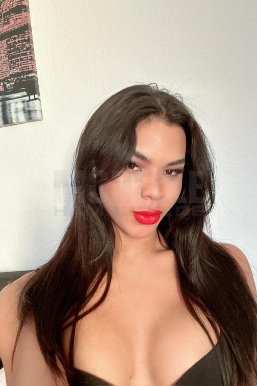 TS-BRENDA XXL TOP, 22, 177cm, 53kg, 70 D