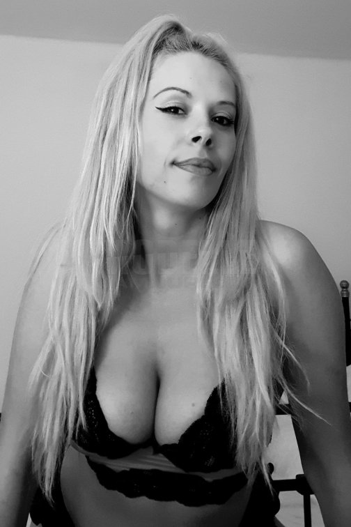 Bella, 33, 169cm, 55kg, 75 C