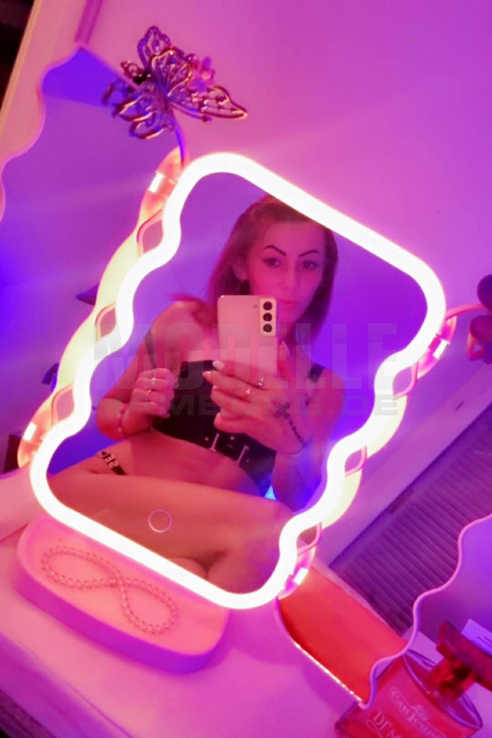 Nora, 26, 153cm, 43kg, 70 A