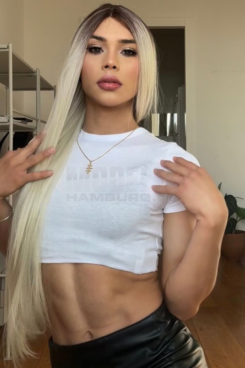 TS Luna, 19, 168cm, 58kg, 70 A