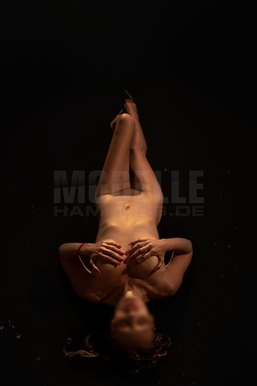 Anna, 38, 175cm, 63kg, 75 C