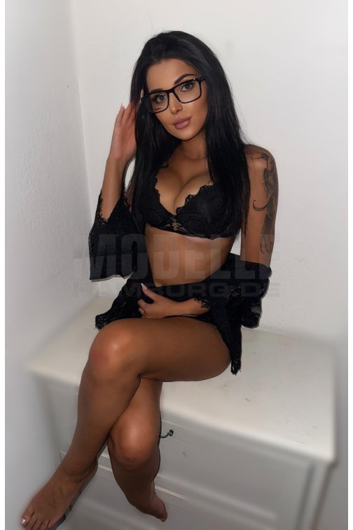 Natalie, 23, 168cm, 53kg, 75 B