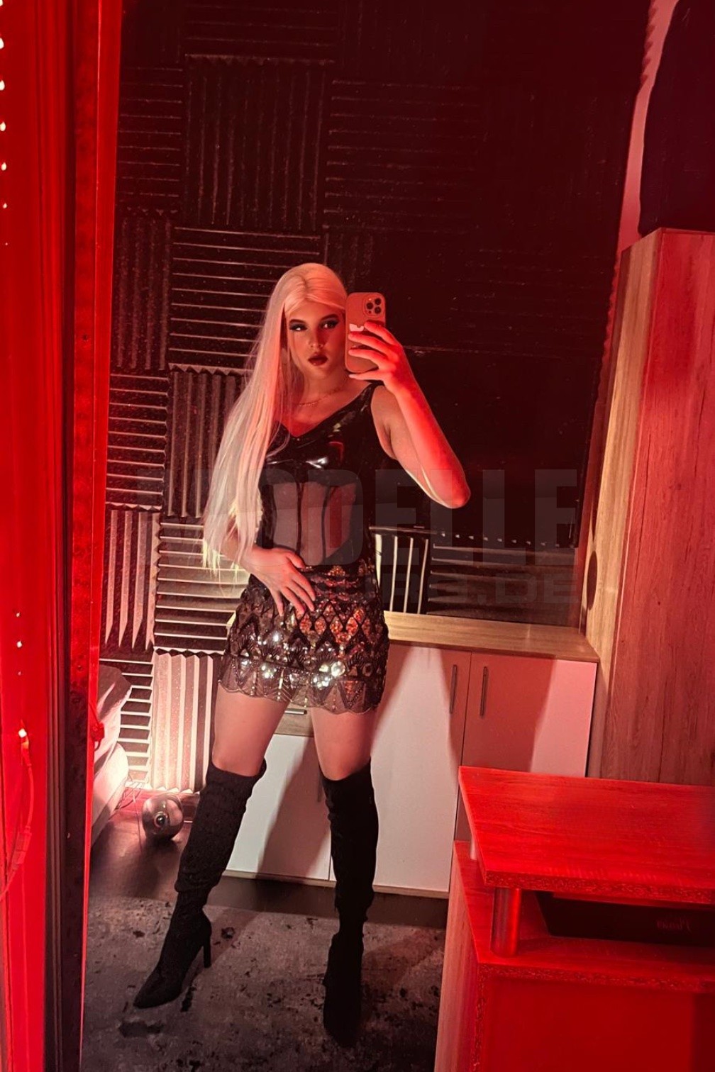 Solange, 26, 169cm, 68kg, 80 B