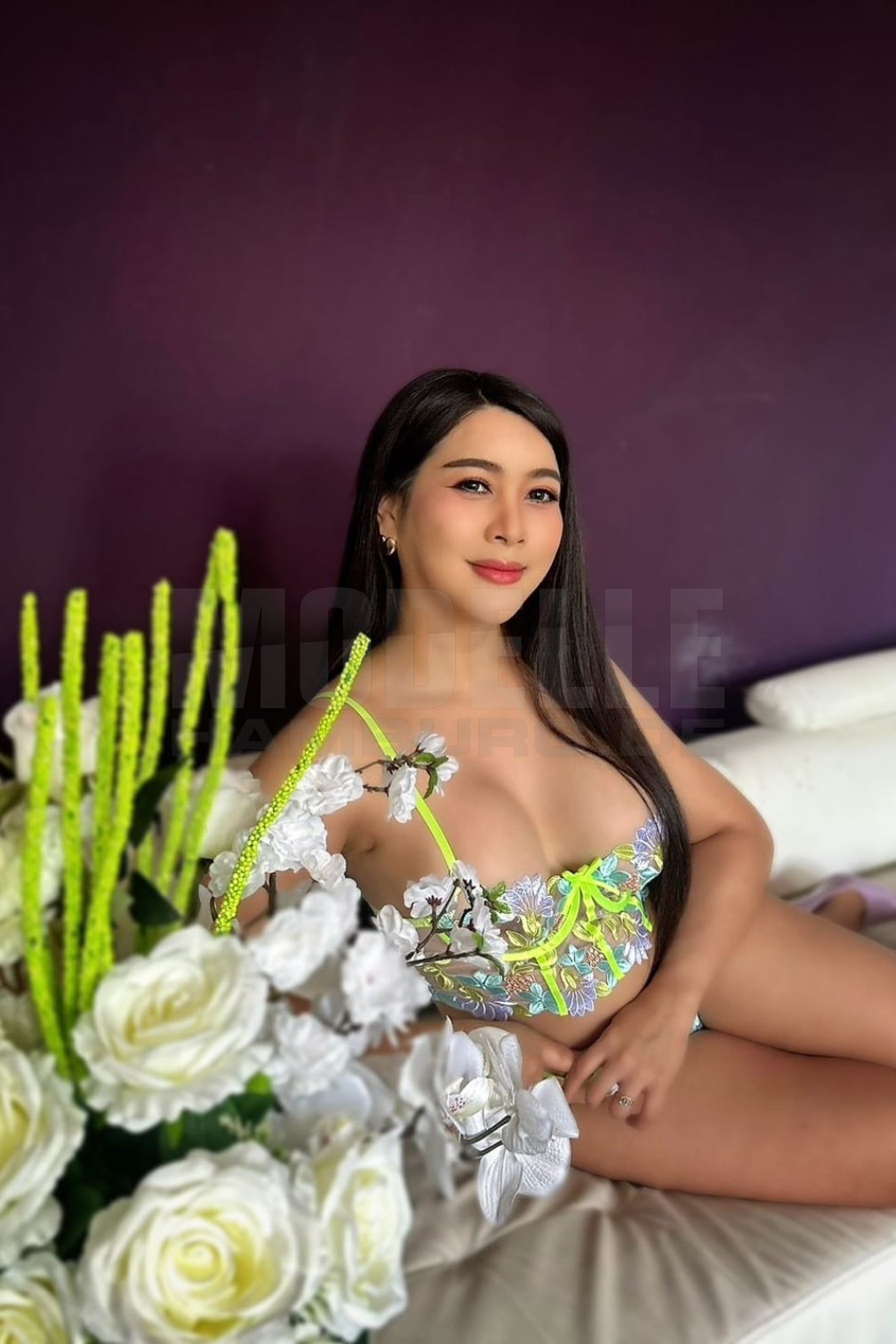 Ts.Nola, 27, 170cm, 60kg, 75 C