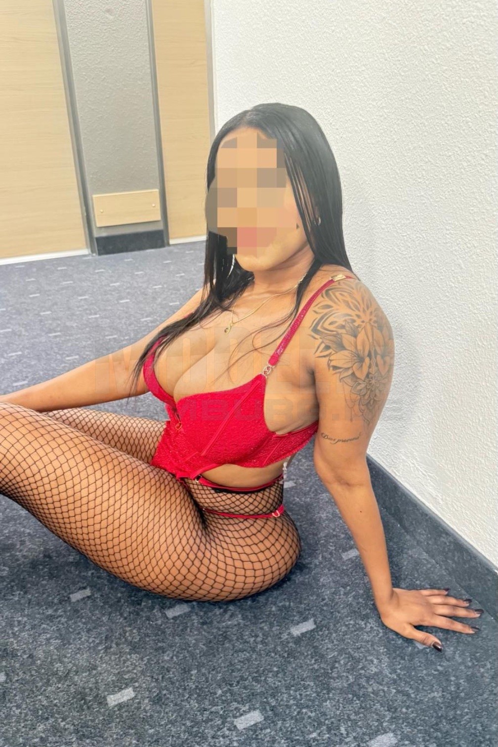 Amanda party, 26, 153cm, 72kg, 90 B