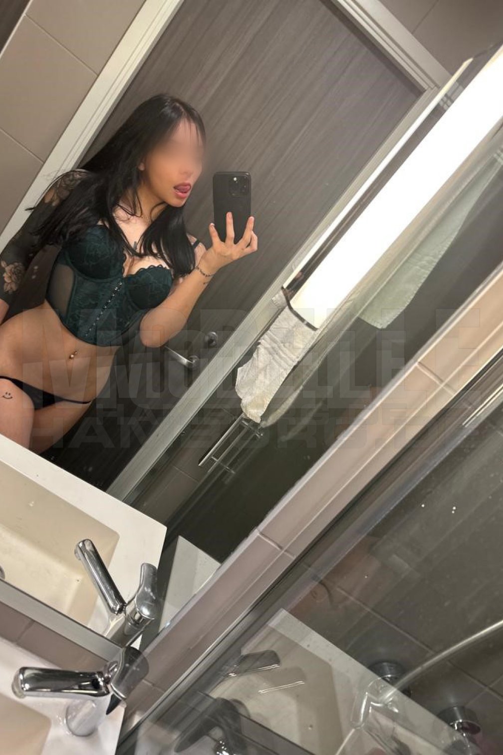 Nicole, 22, 167cm, 65kg, 75 C