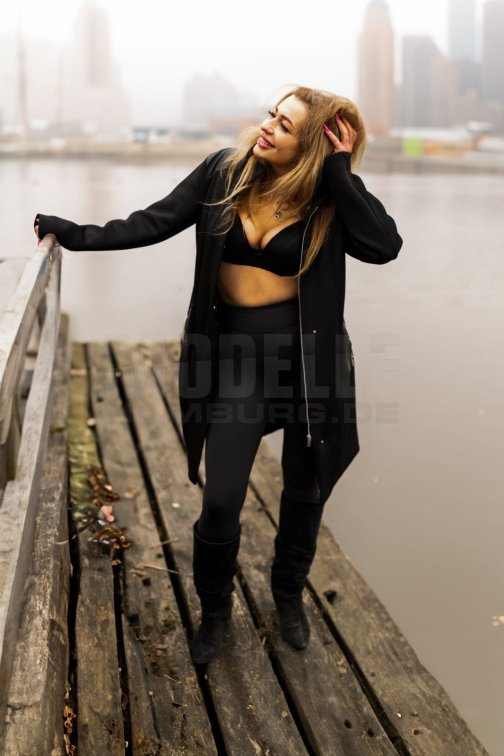 Jojo, 36, 168cm, 75kg, 85 C