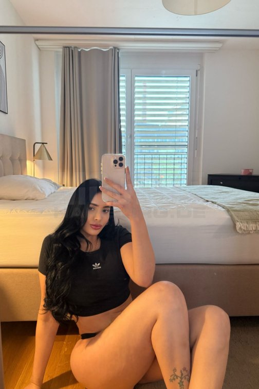 Nicole, 26, 164cm, 62kg, 80 C