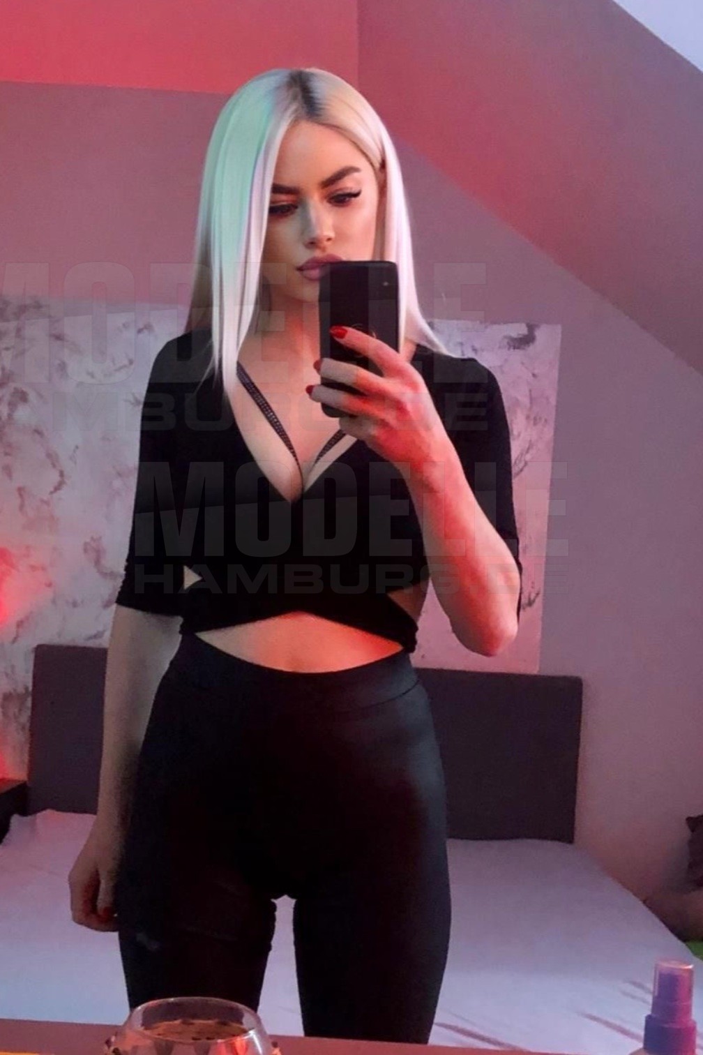 Francesca, 28, 167cm, 57kg, 75 B