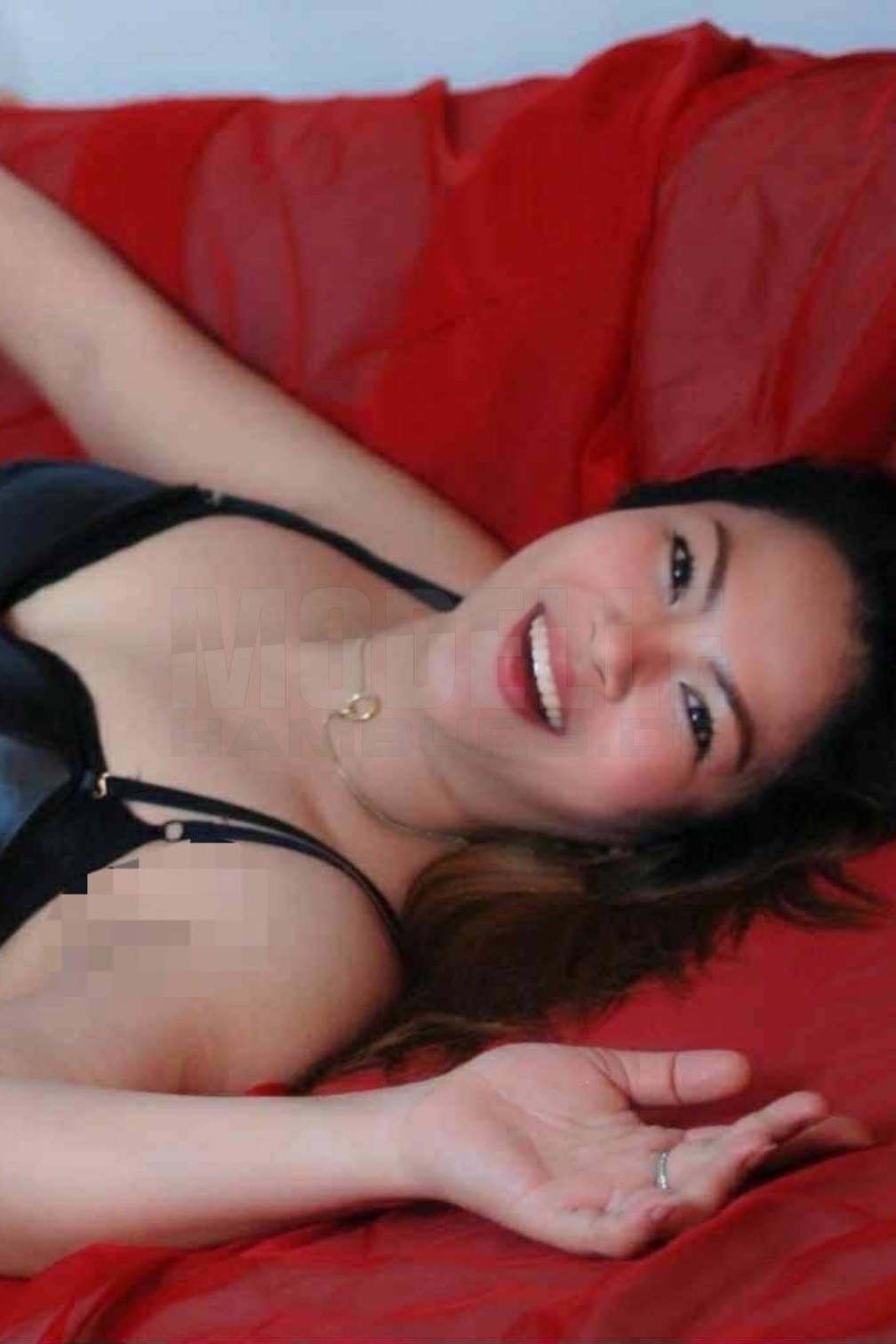 Dada, 32, 170cm, 55kg, 75 B