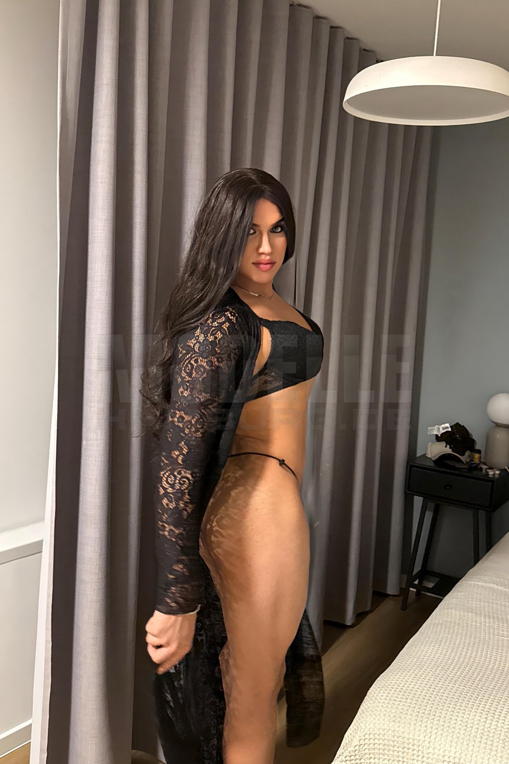 TS-Ambar, 21, 167cm, 61kg, 70 A