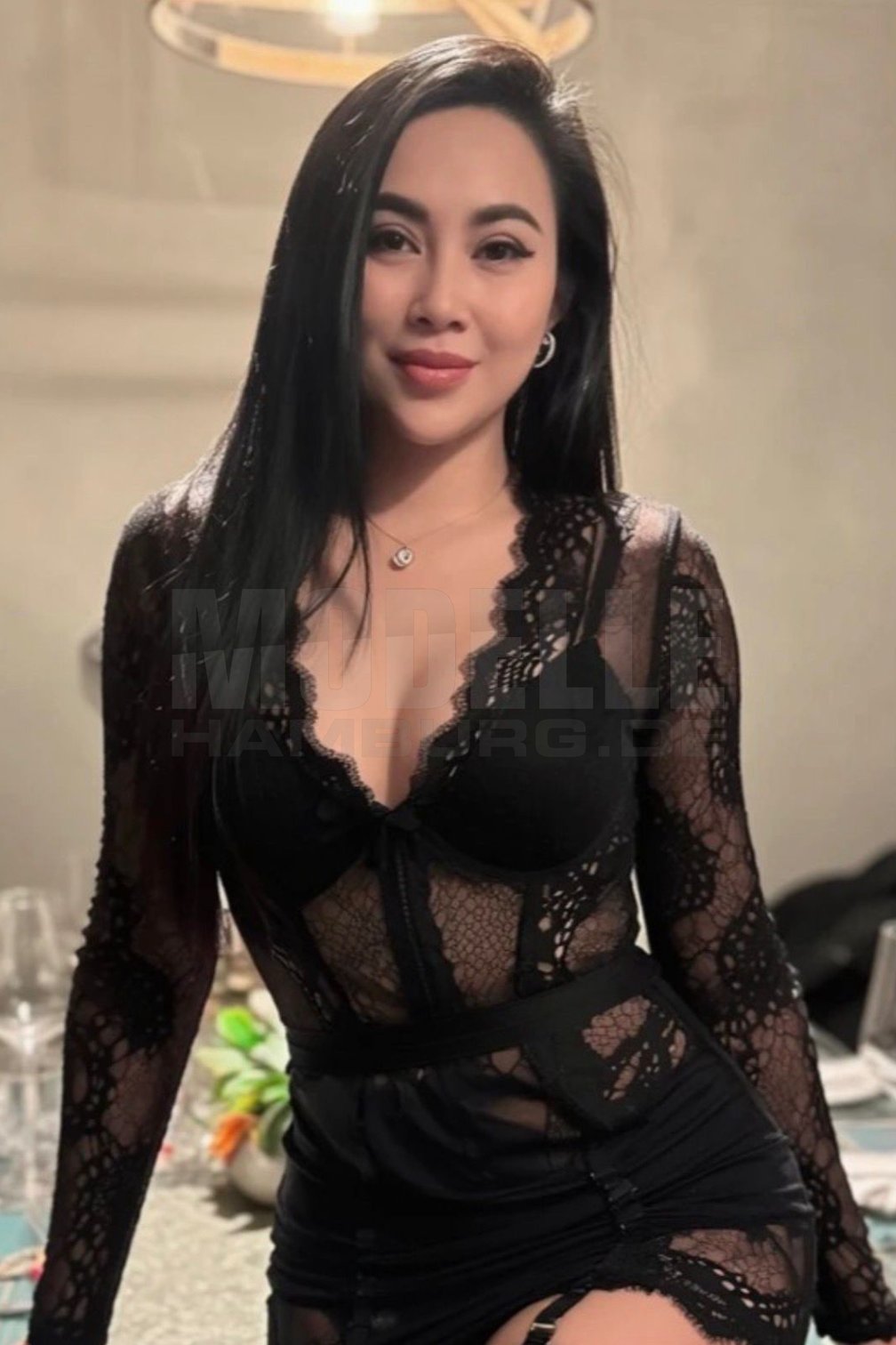 Natalie I, 40, 167cm, 56kg, 75 C