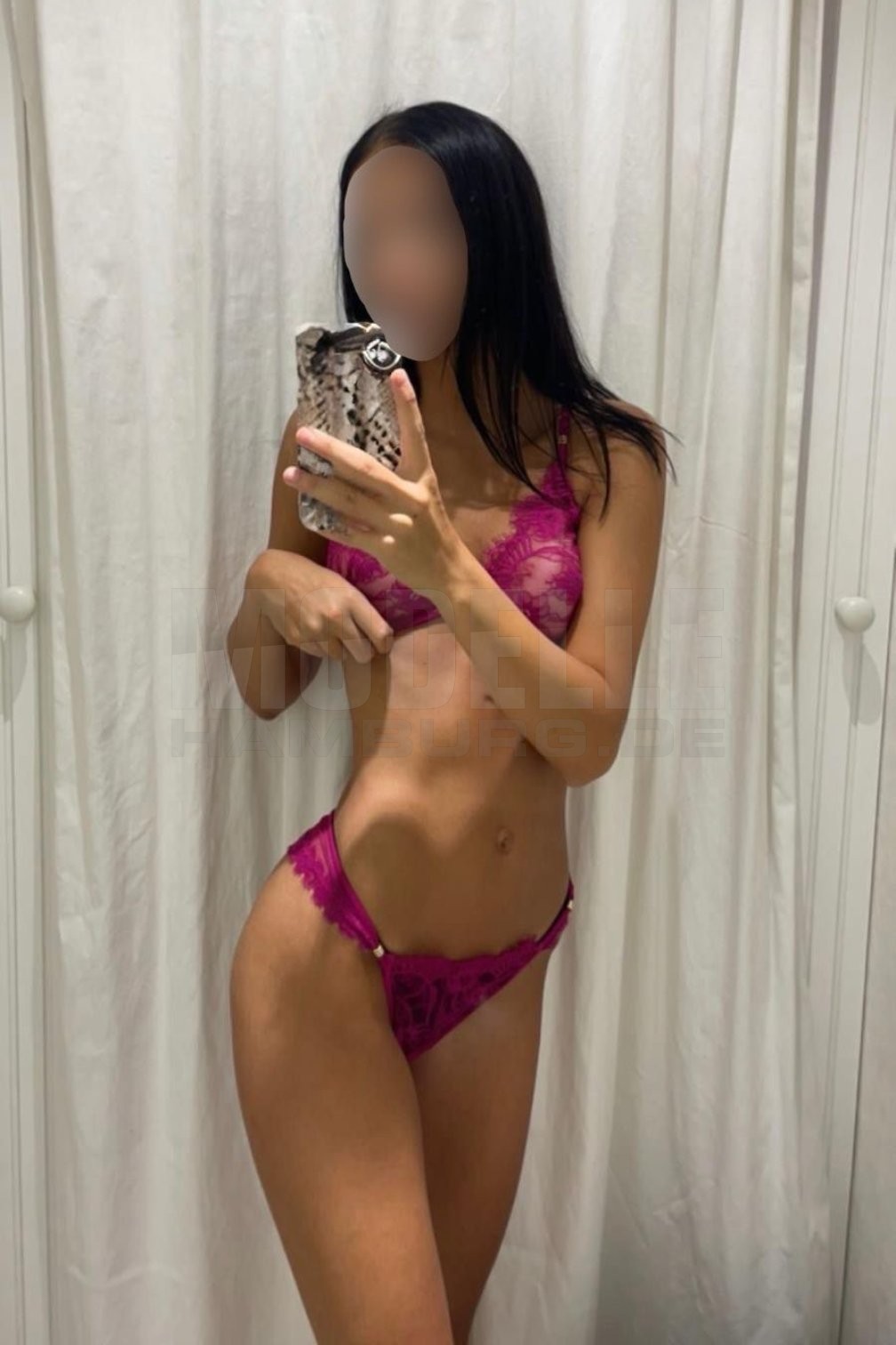 Vicky, 18, 168cm, 47kg, 70 B