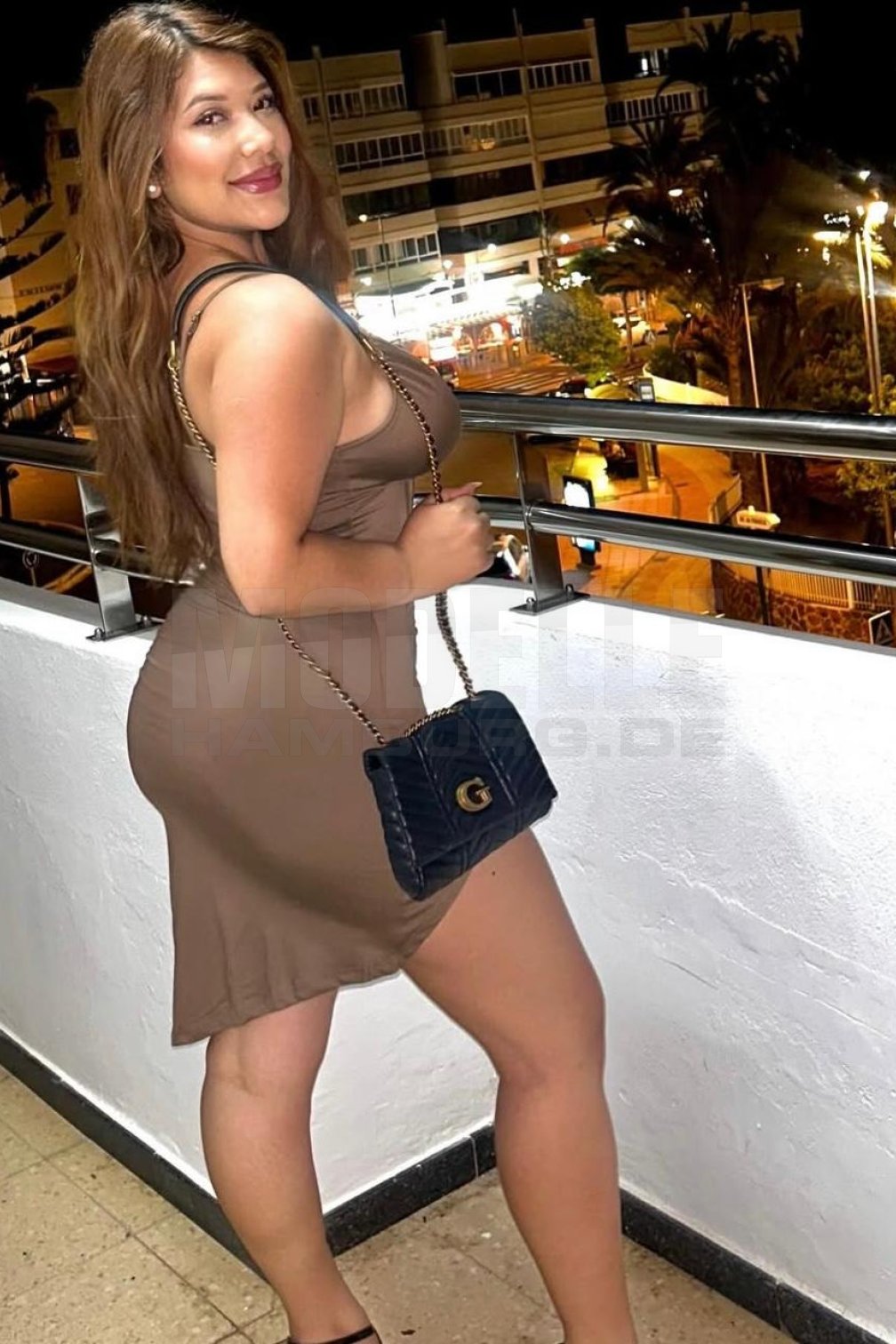 Gisela- party, 23, 165cm, 65kg, 80 C