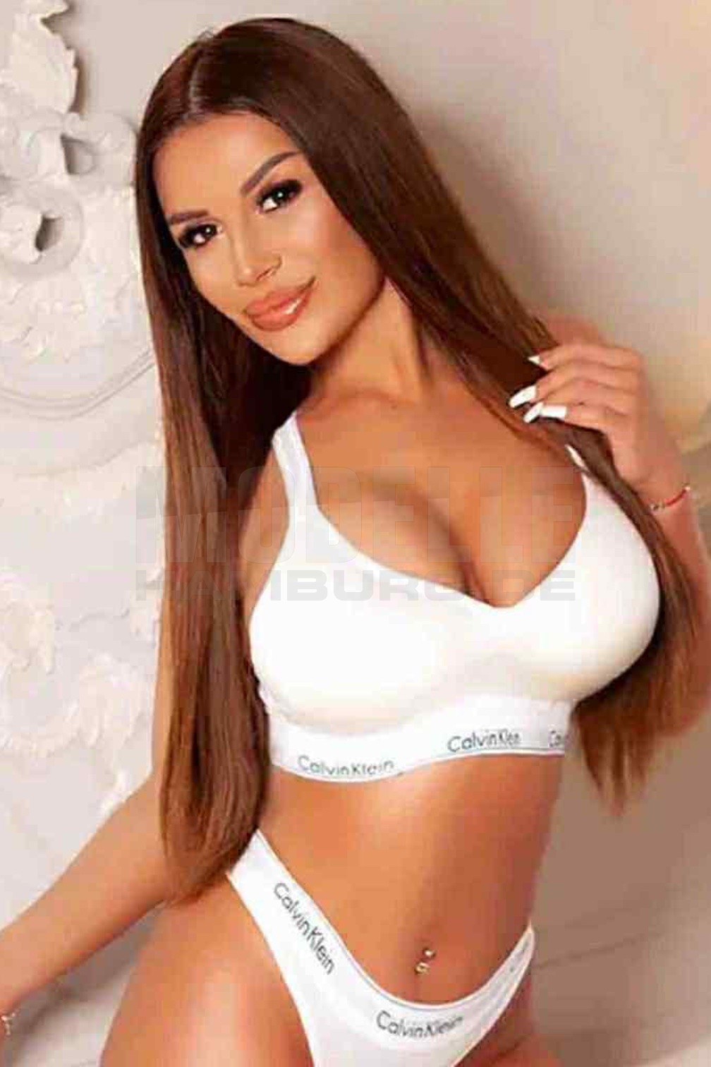 Merline, 19, 160cm, 62kg, 75 C