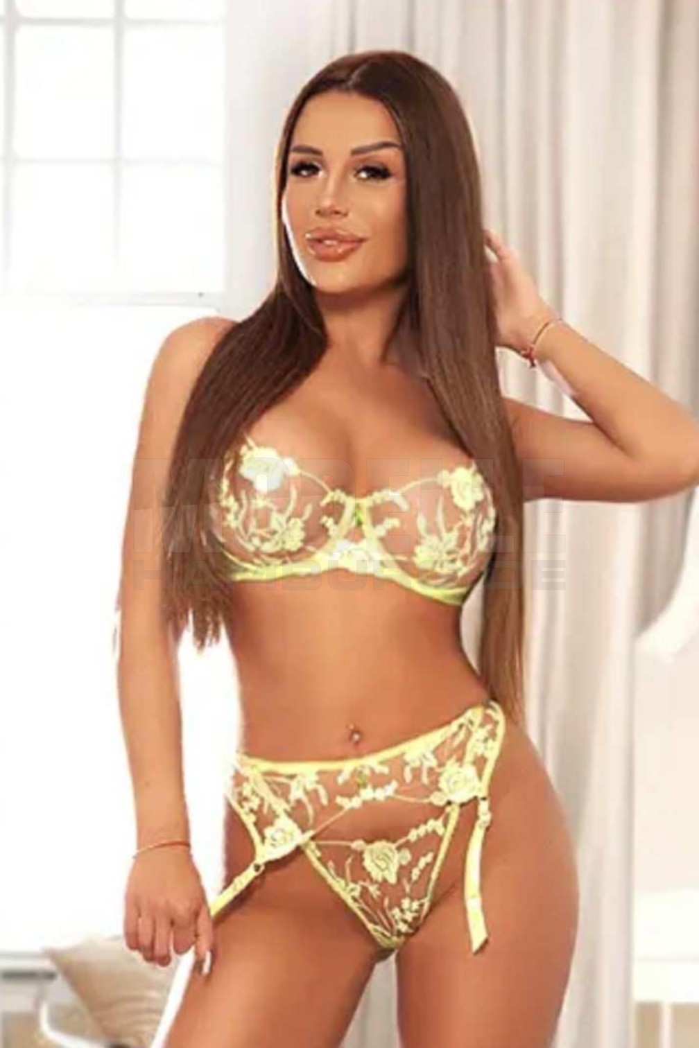 Merline, 19, 160cm, 62kg, 75 C