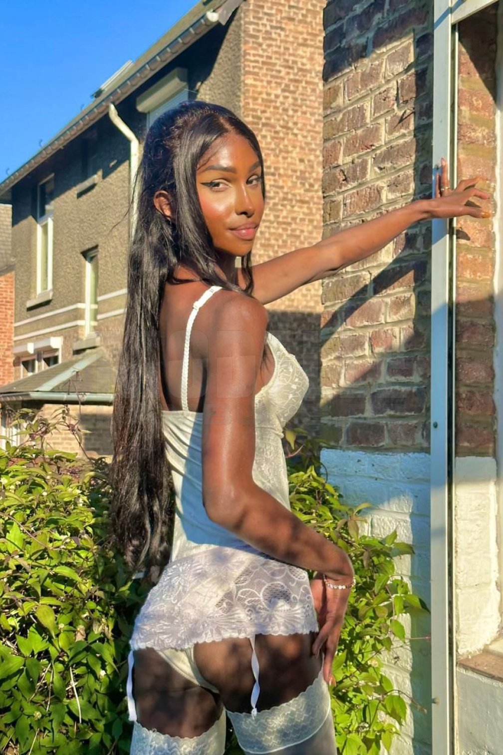 Victoria Carolino, 26, 176cm, 55kg, 70 A