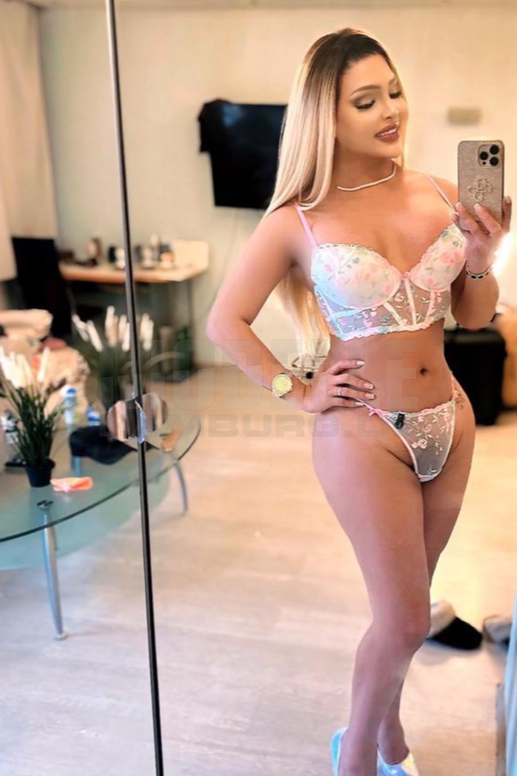 Ts-SOFÍA-PARTY, 23, 172cm, 65kg, 75 C