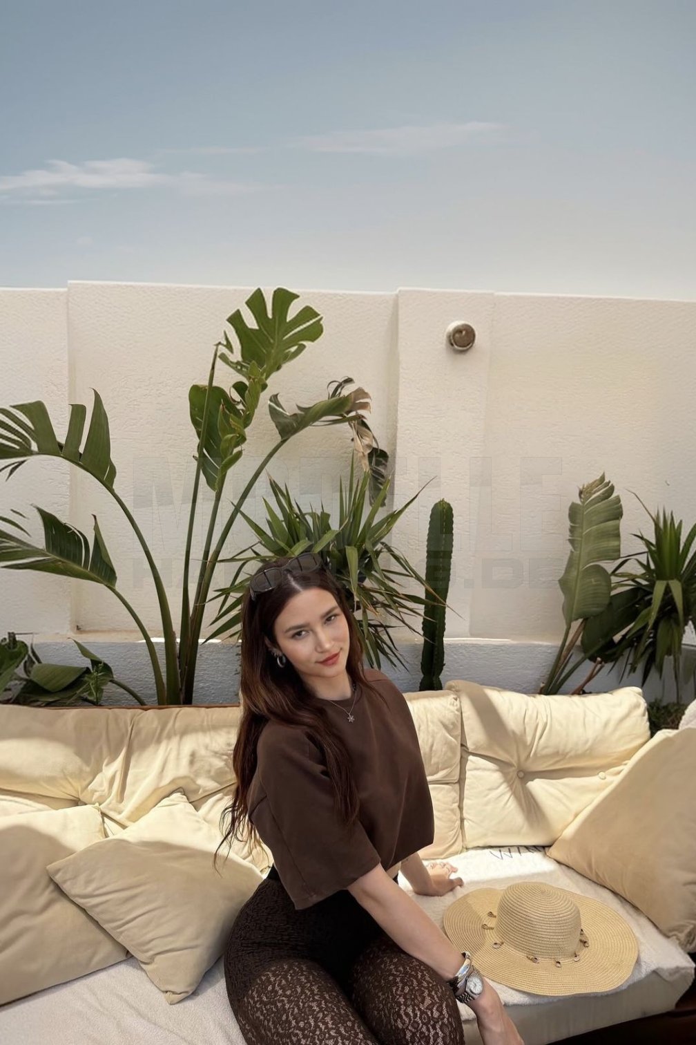 Hanna party, 23, 166cm, 55kg, 75 C