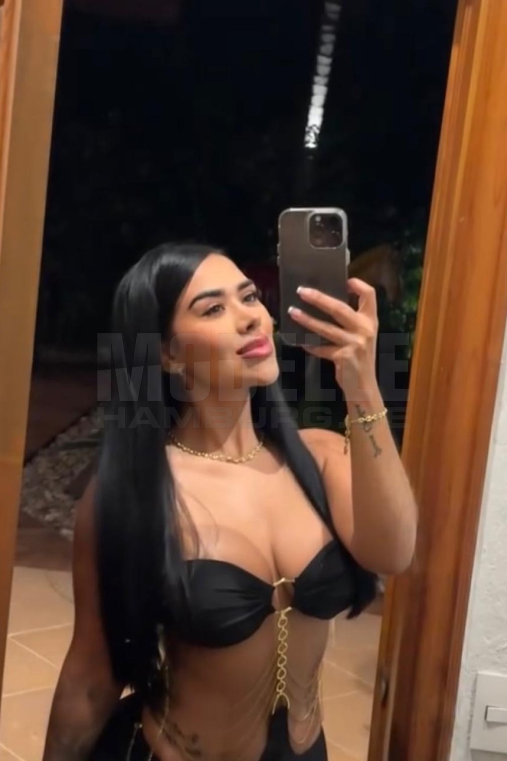 Aris, 22, 175cm, 65kg, 75 C