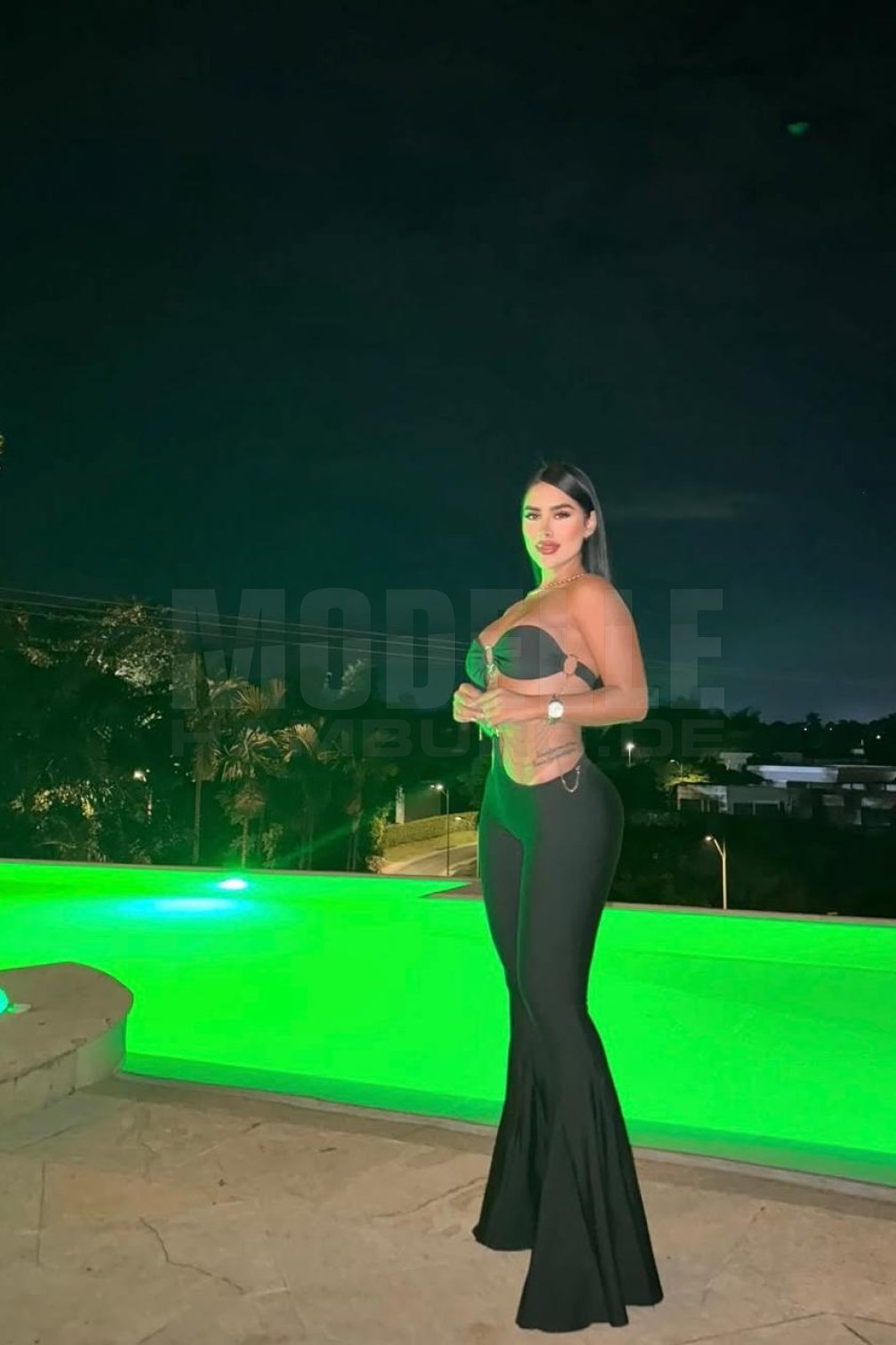 Aris, 22, 175cm, 65kg, 75 C