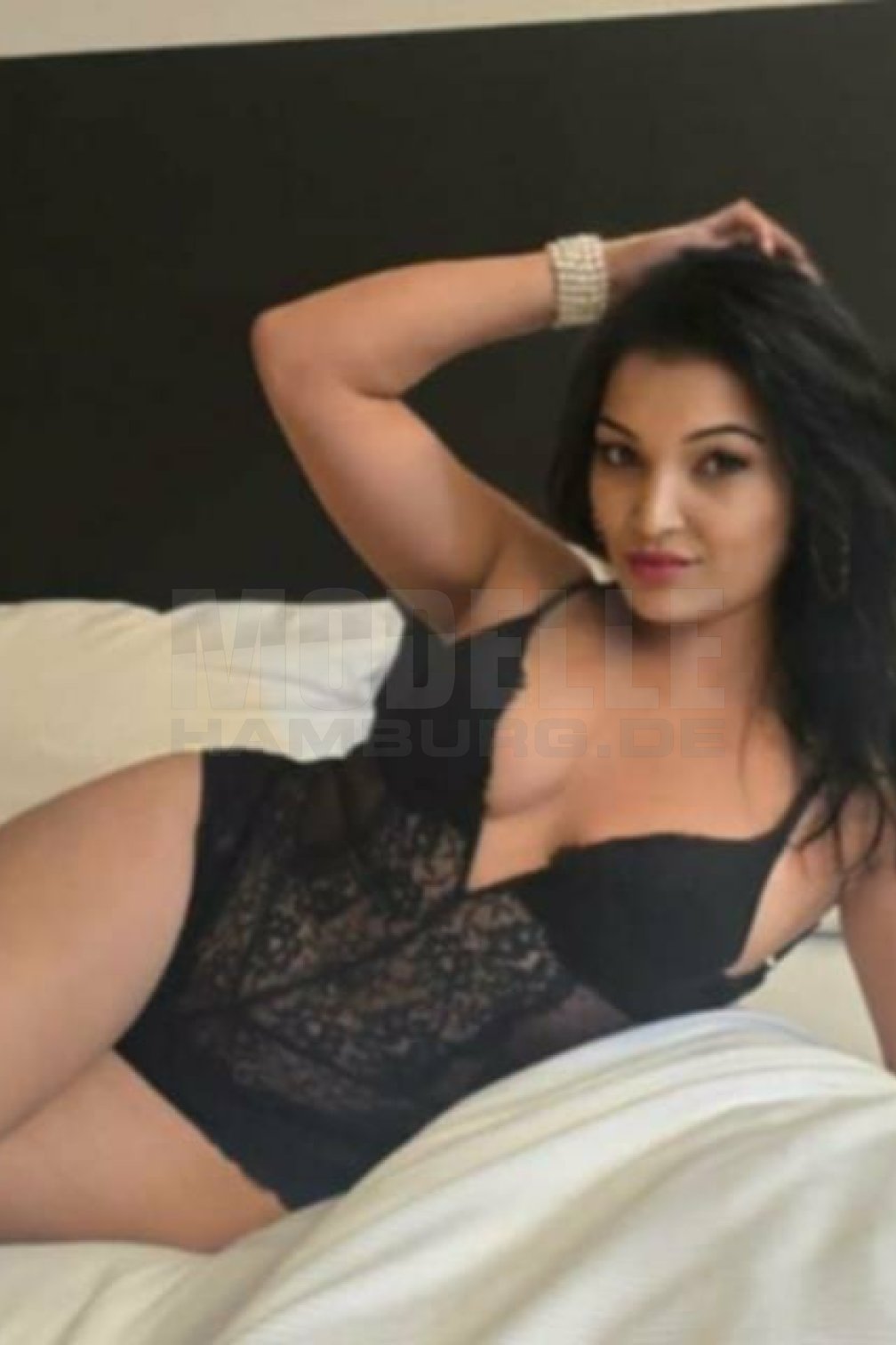 Minni, 29, 168cm, 63kg, 75 B