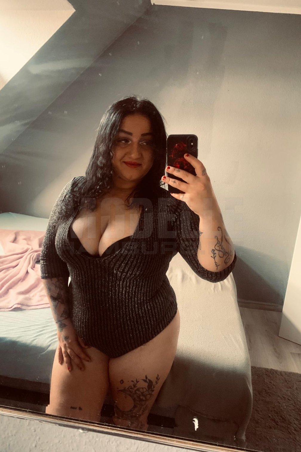 Amira, 22, 165cm, 69kg, 85 DD