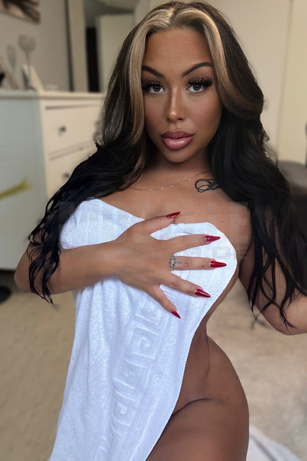 Deutsche Sina Morena, 25, 169cm, 67kg, 85 D