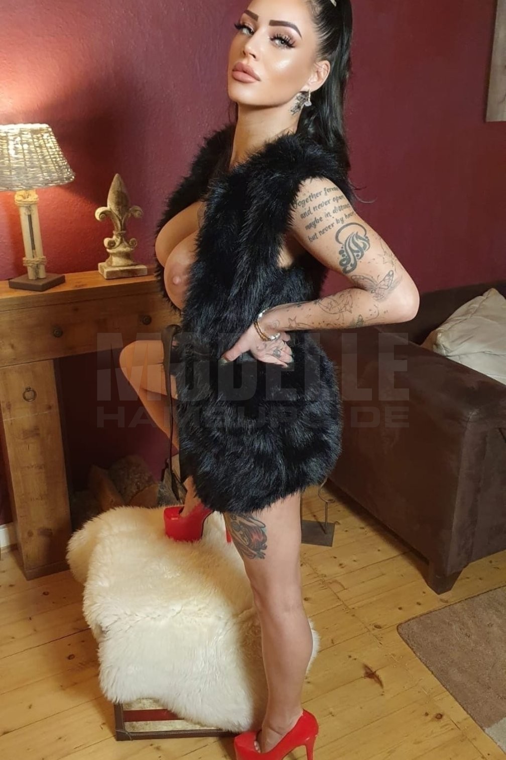 Kate, 26, 160cm, 55kg, 75 E