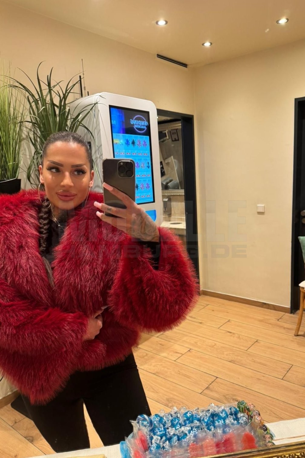 Stella, 29, 168cm, 74kg, 85 C