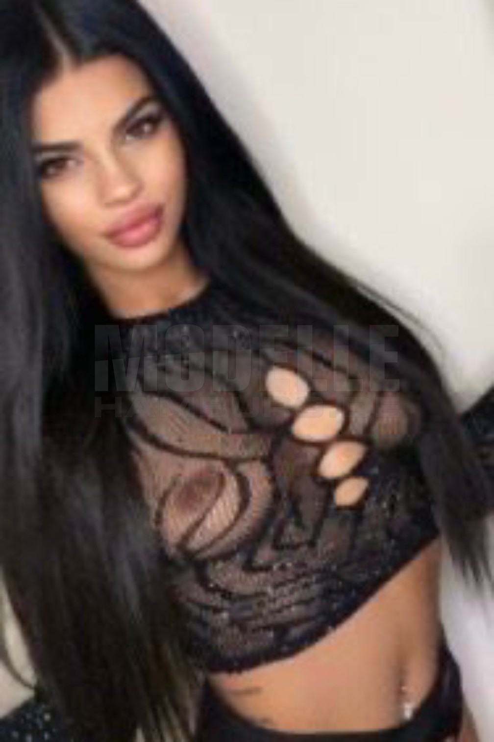 Mona, 22, 160cm, 58kg, 70 B