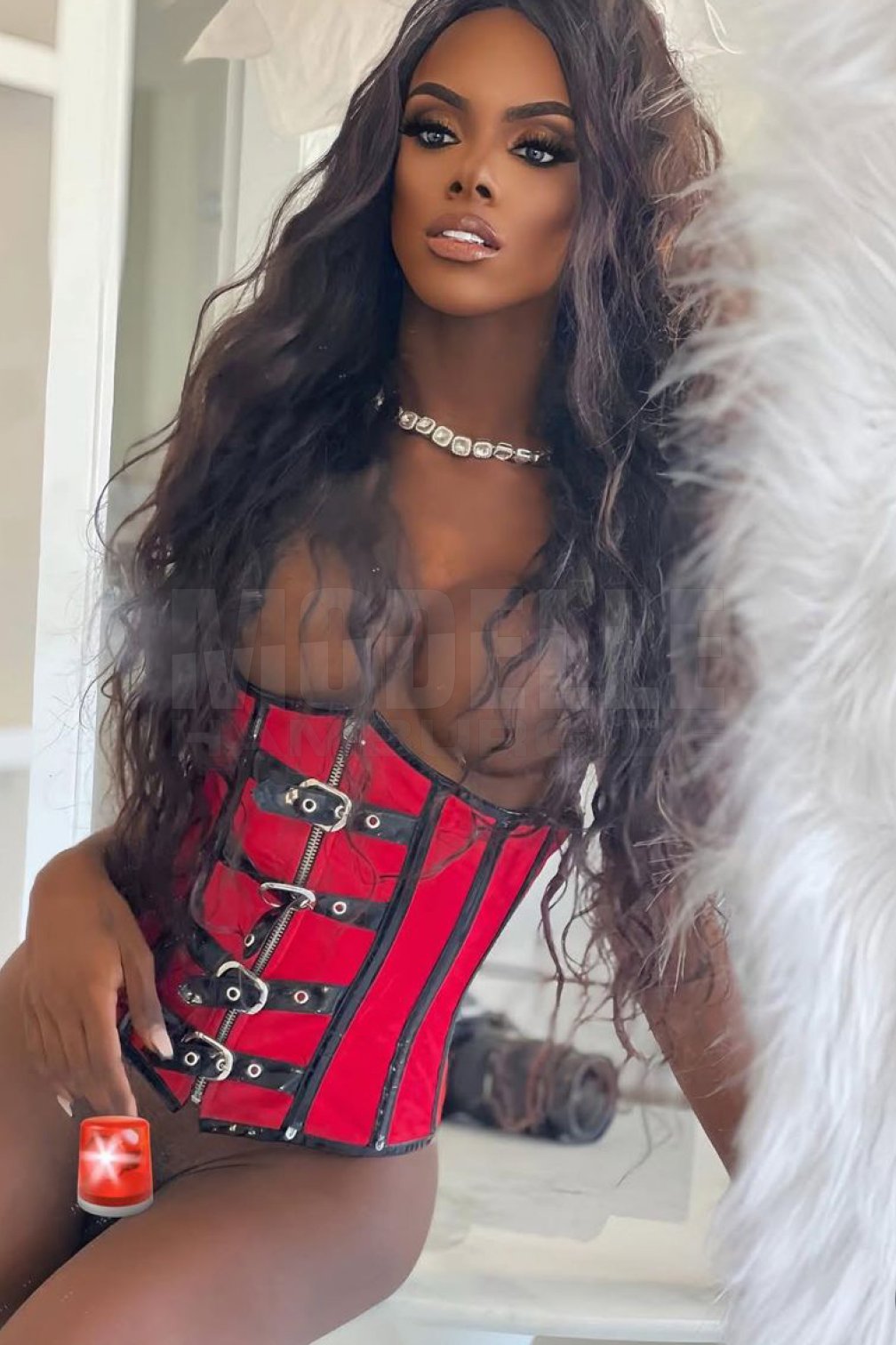 Pérola Nakumra Party, 22, 174cm, 56kg, 80 C