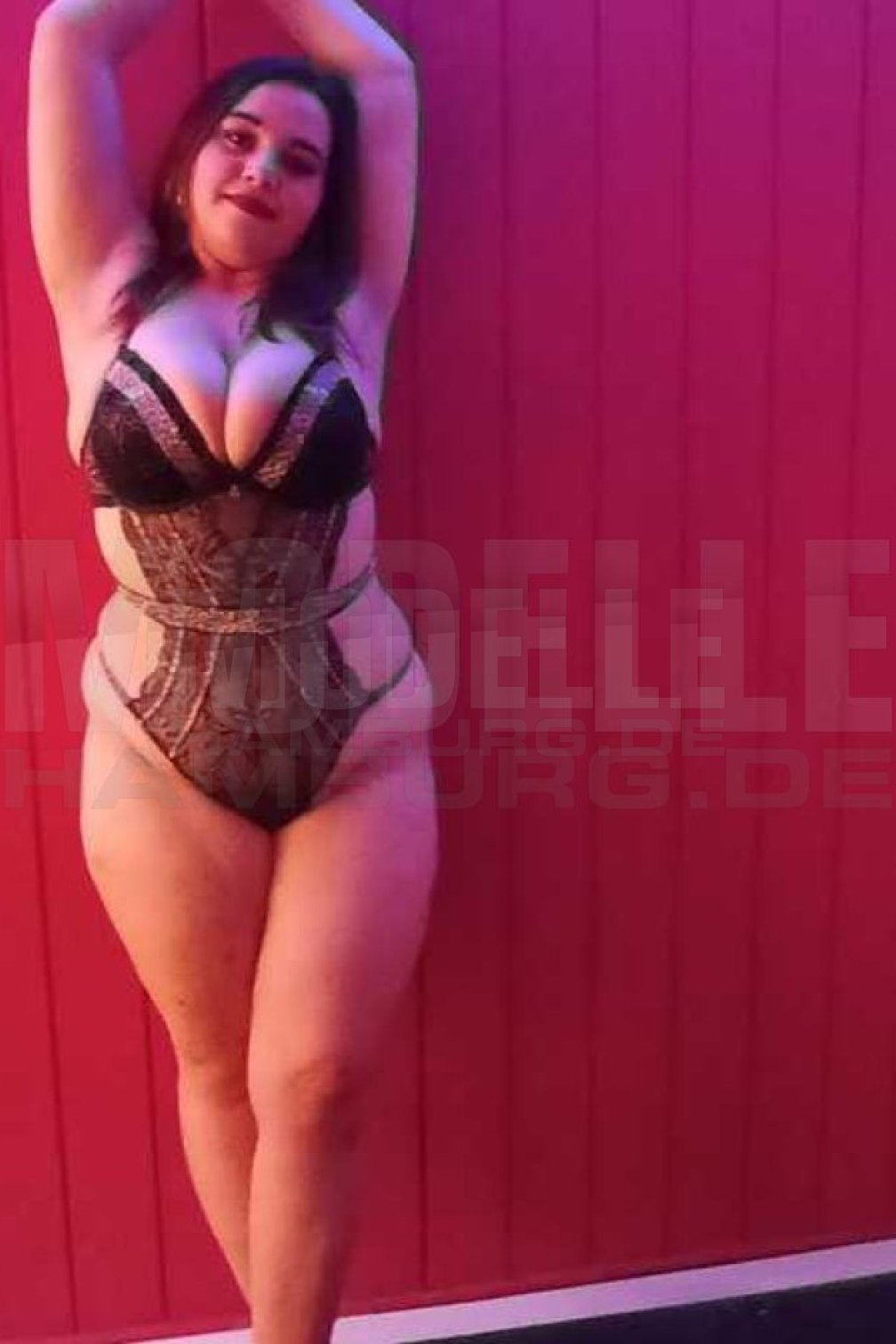 Laura, 19, 165cm, 75kg, 85 D